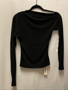Commense Black Long-Sleeve Boatneck Slim Fit Top